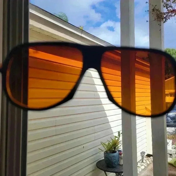 VINTAGE BLUES BROWN/ORANGE PILOT SUNGLASSES BLACK FRAME PLASTIC - Picture 9 of 9